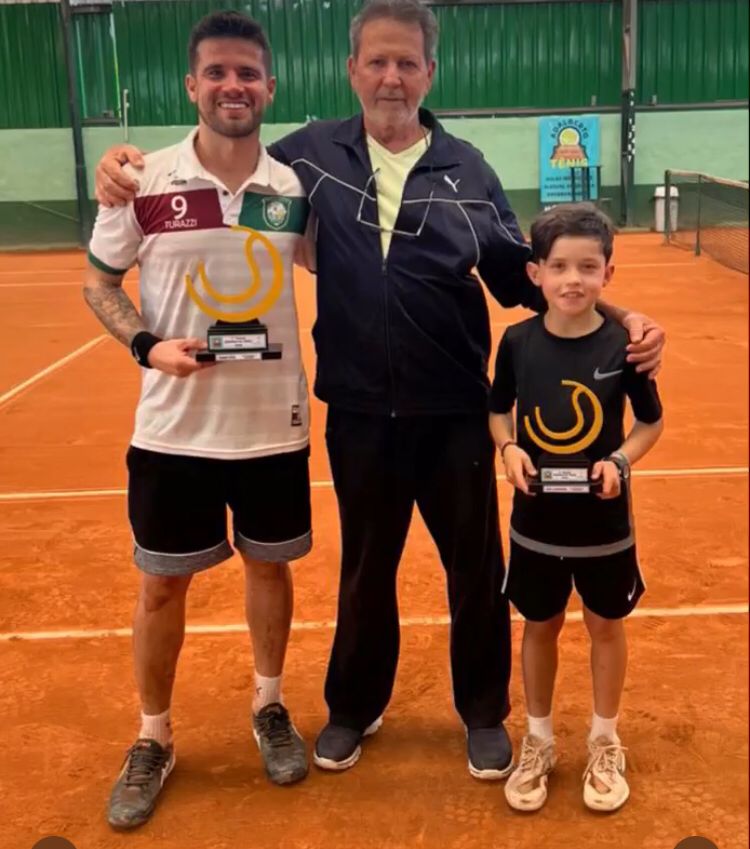 1º Adalberto Tênis – Outubro 2022 – Vice-campeão Cat. Bronze Adulto – 8 anos